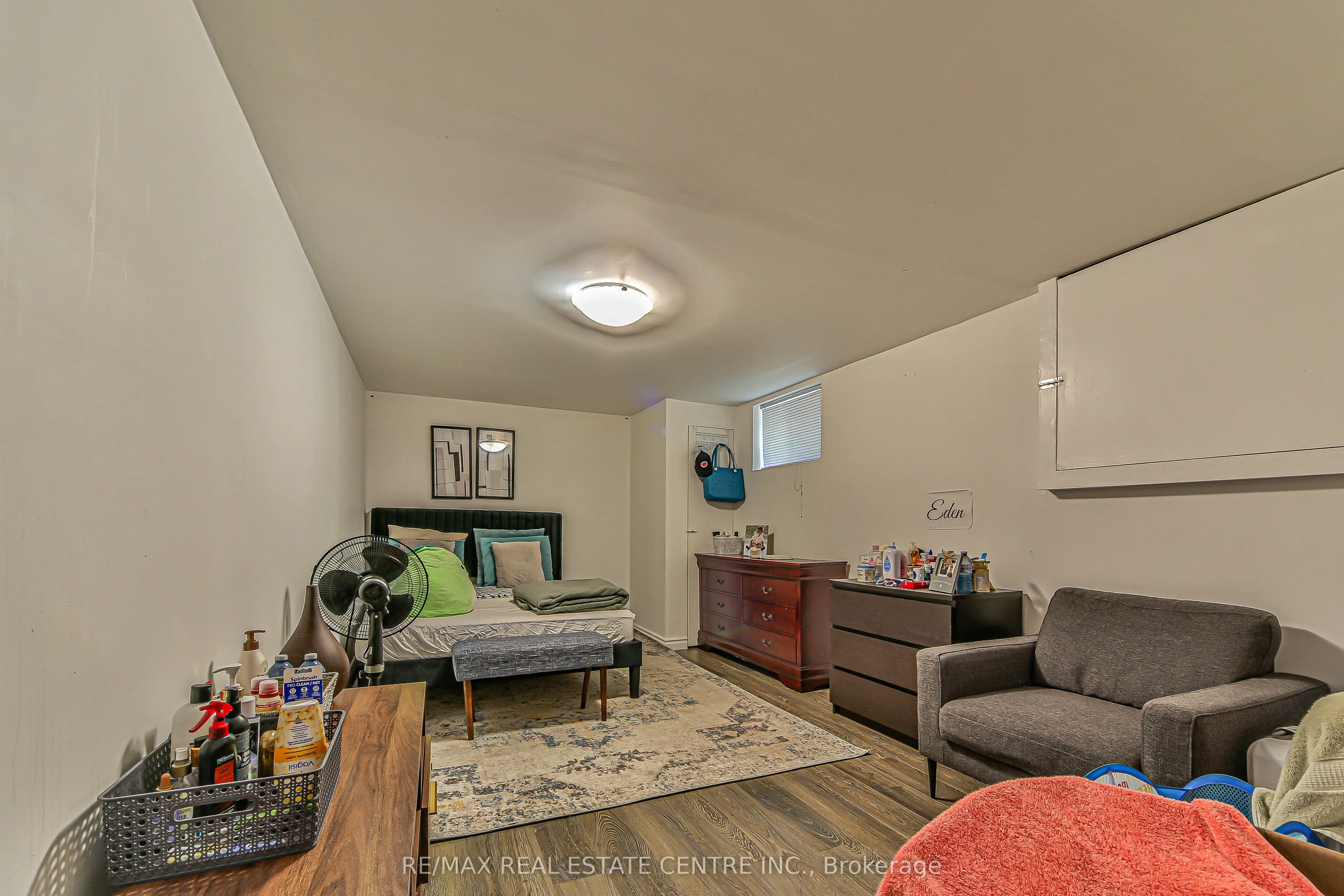 1292 Crossfield Bend