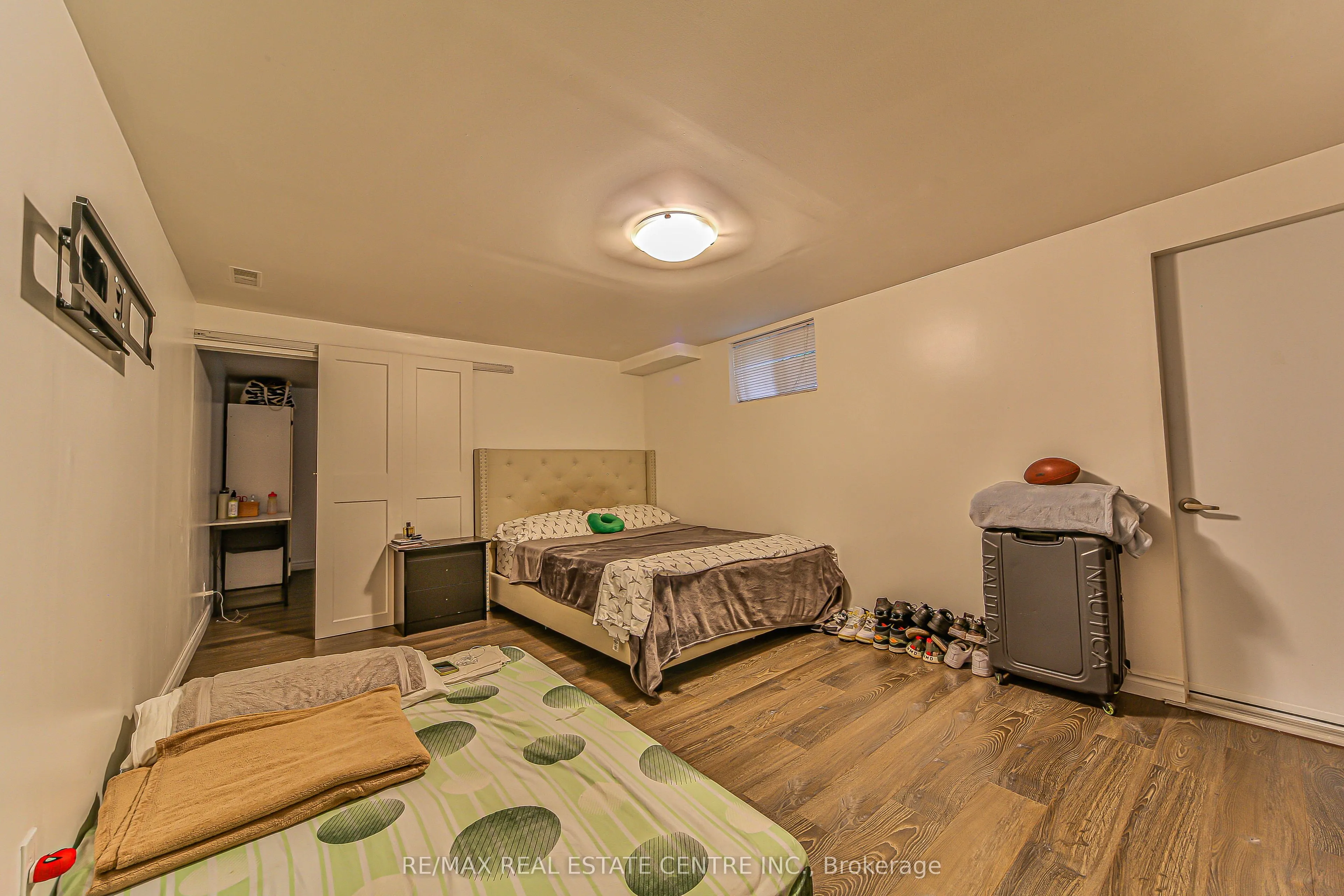 1292 Crossfield Bend