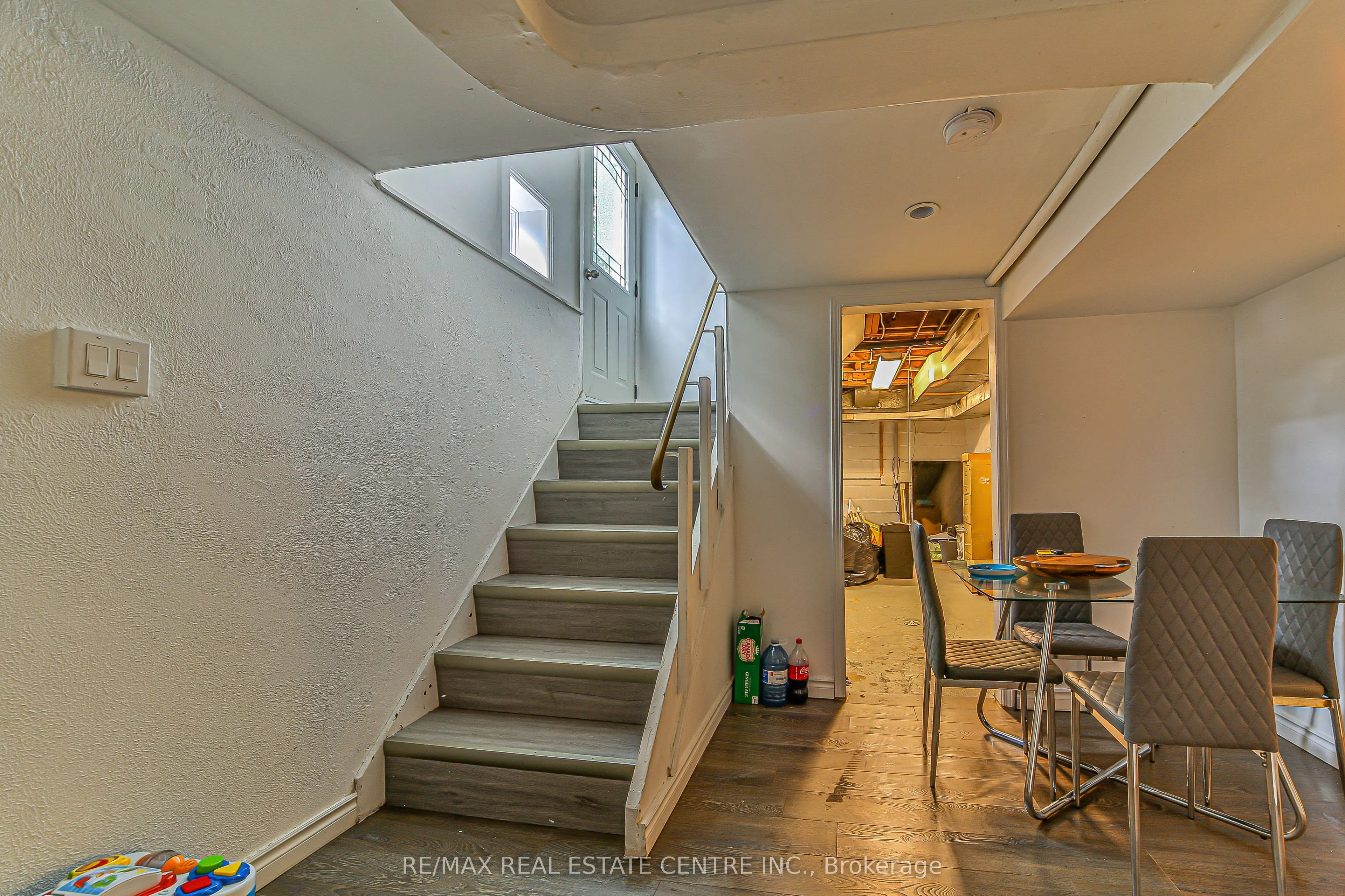 1292 Crossfield Bend