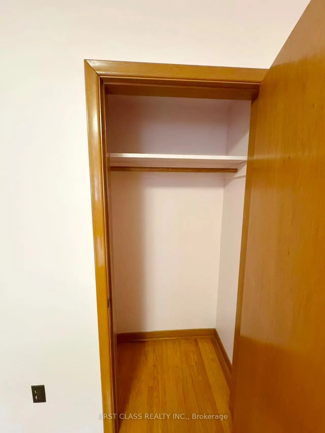 3277 CARDROSS Road, #Basement Unit