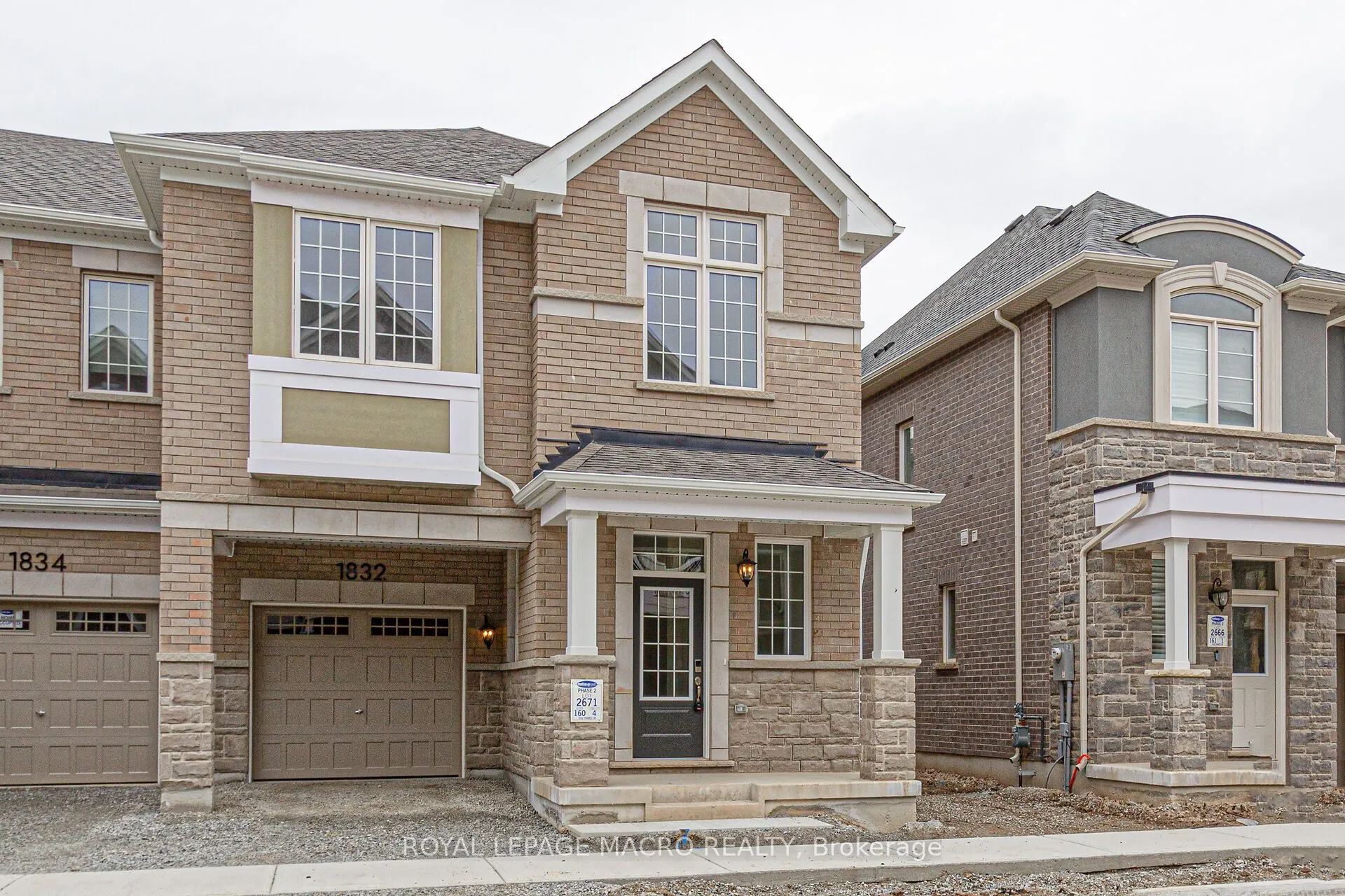 1832 Thames Circle