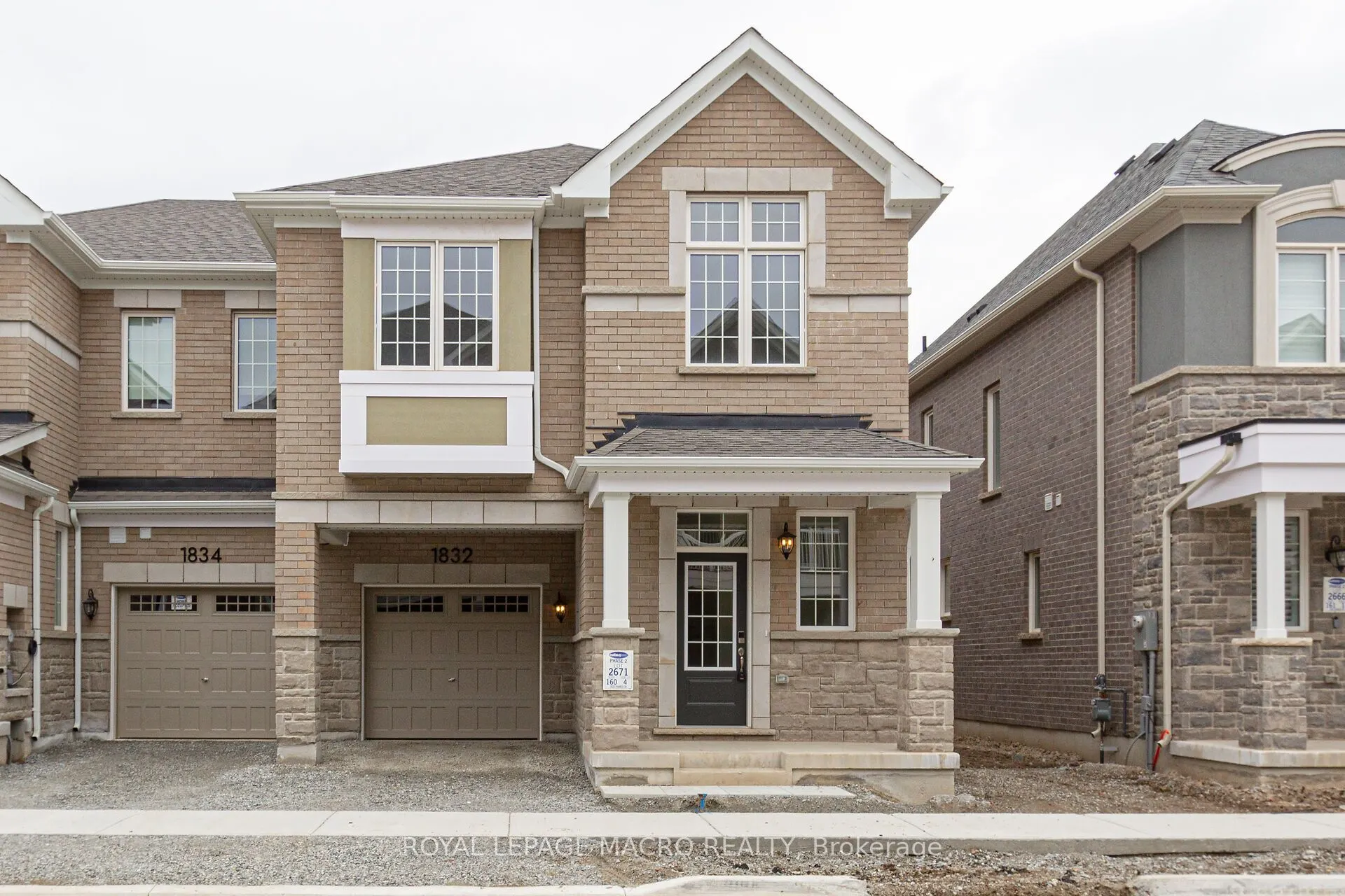 1832 Thames Circle