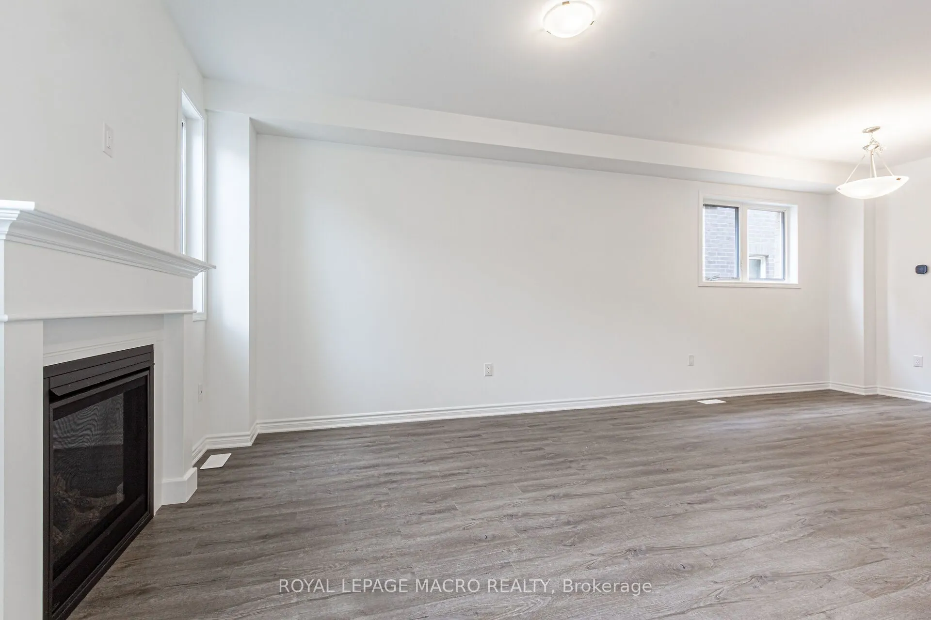 1832 Thames Circle