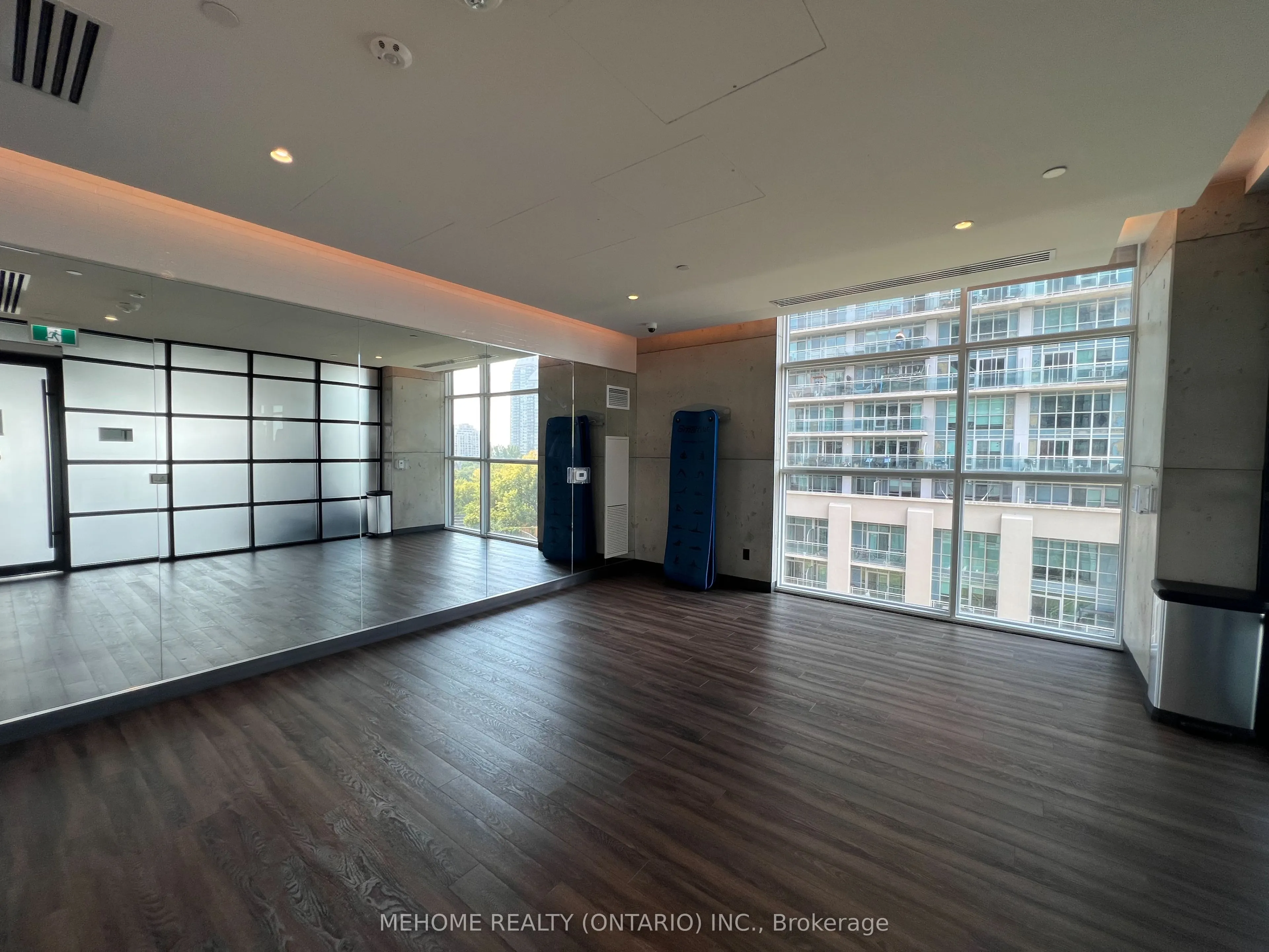 251 Manitoba Street, #2410