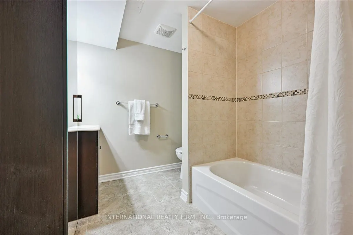 1489 Heritage Way, #32