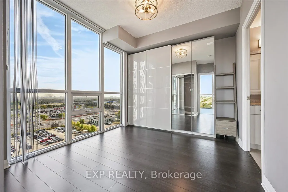 5033 Four Springs Avenue, #1117