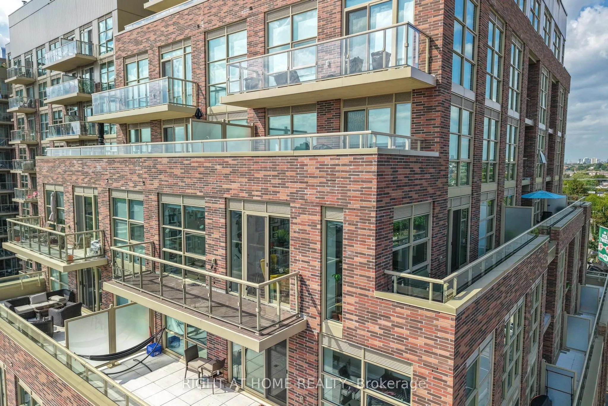 1787 St Clair Avenue, #720