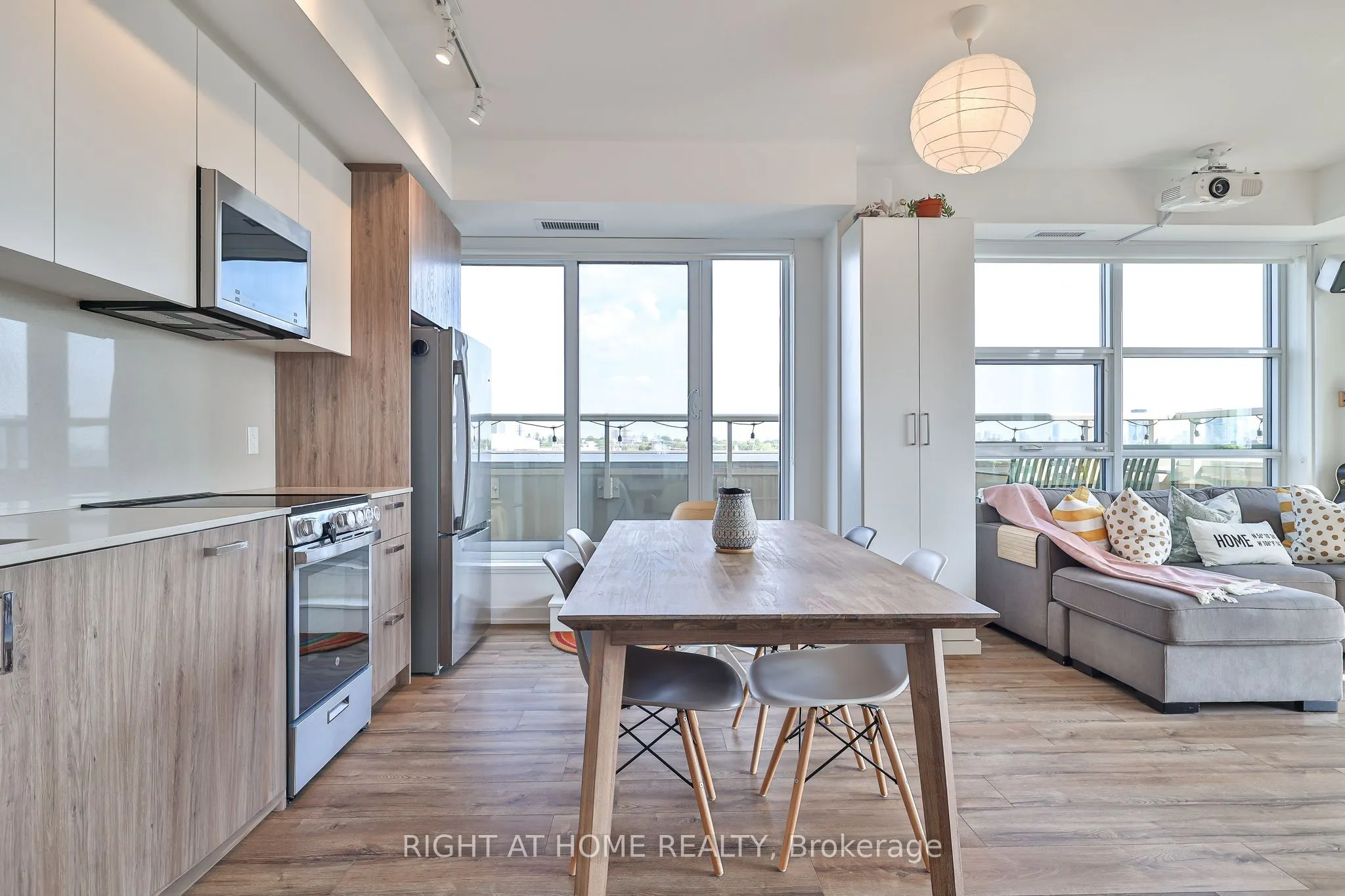 1787 St Clair Avenue, #720
