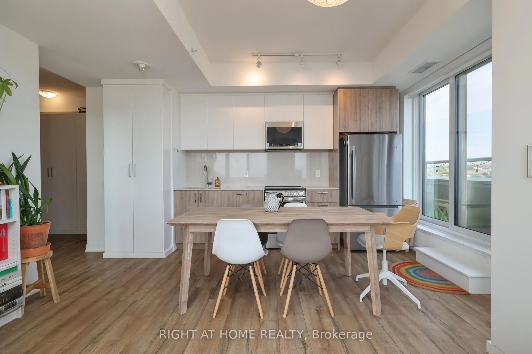 1787 St Clair Avenue, #720