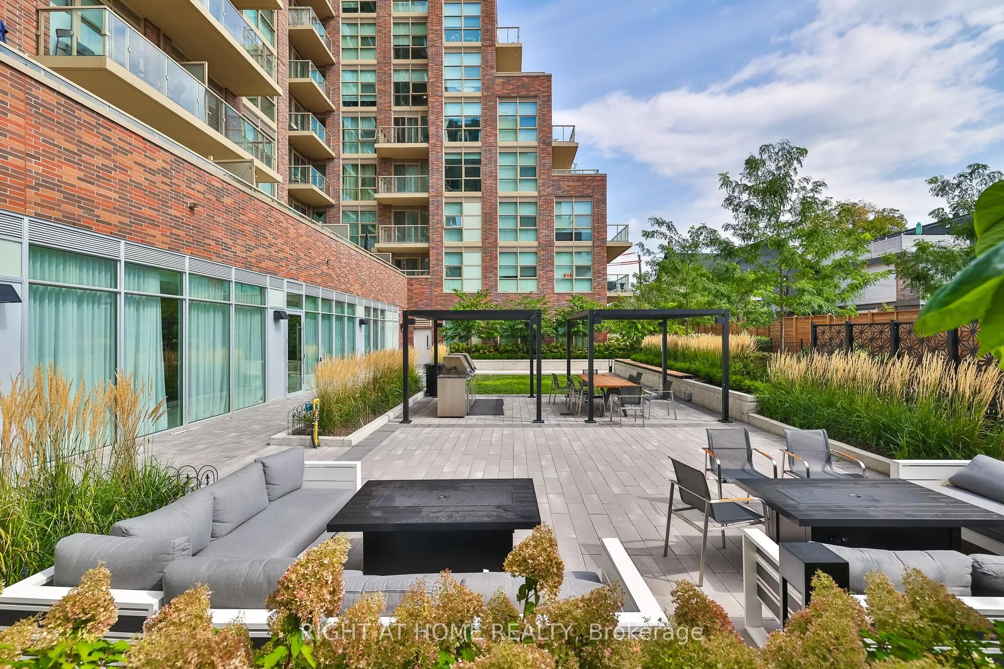 1787 St Clair Avenue, #720