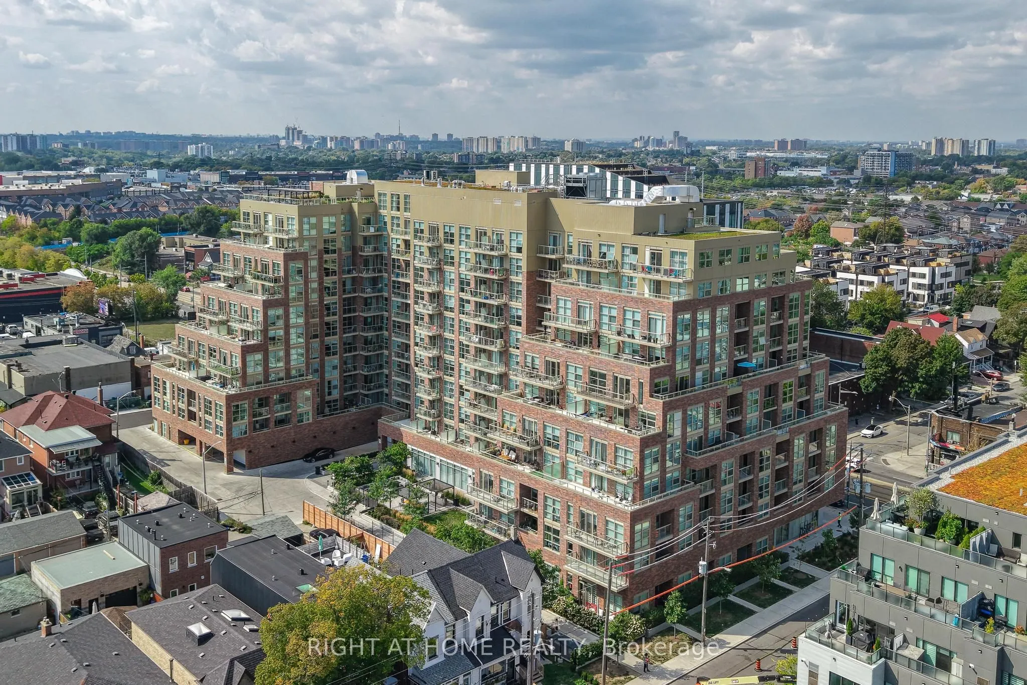 1787 St Clair Avenue, #720