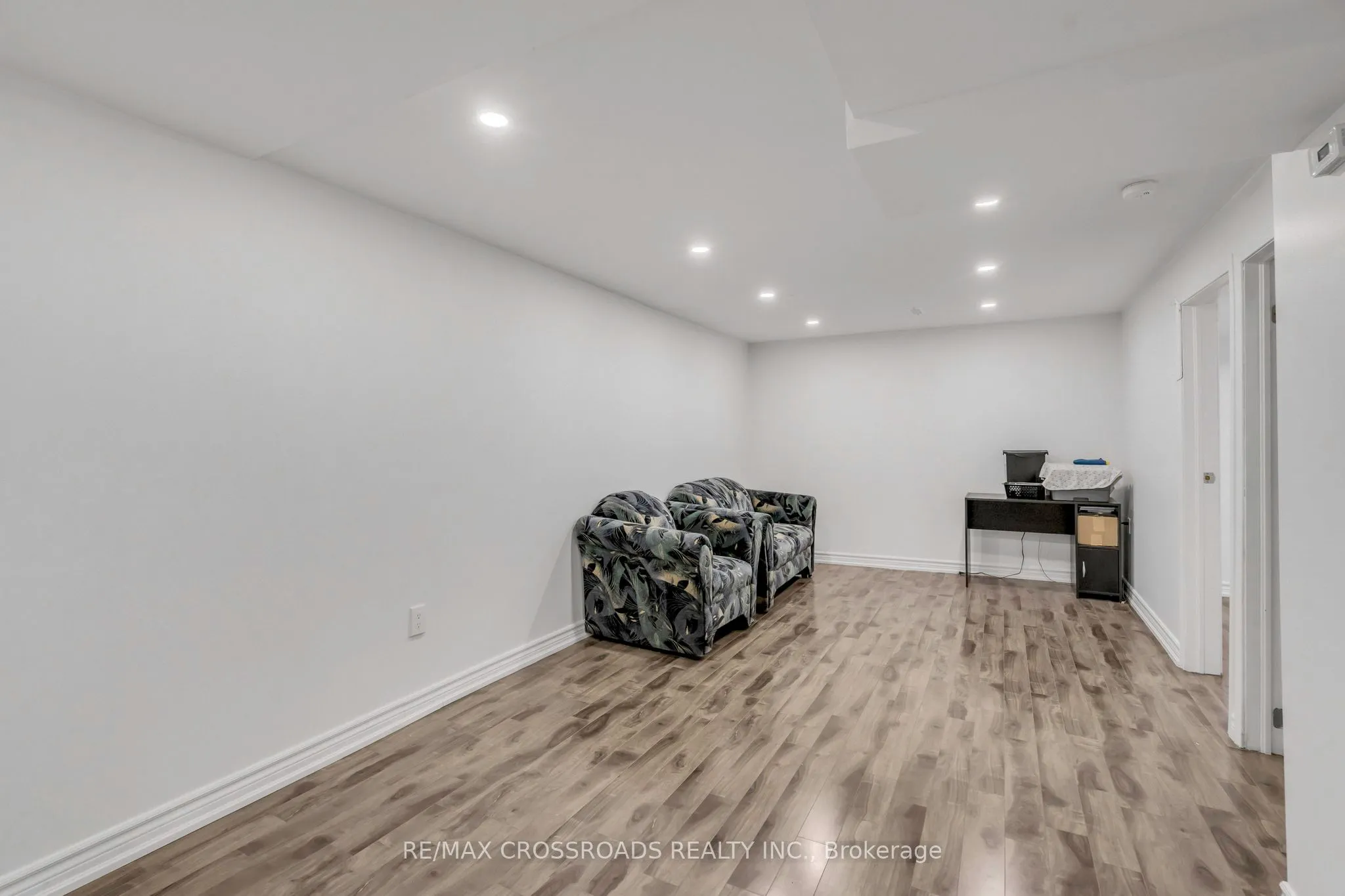 7450 Darcel Avenue, #12