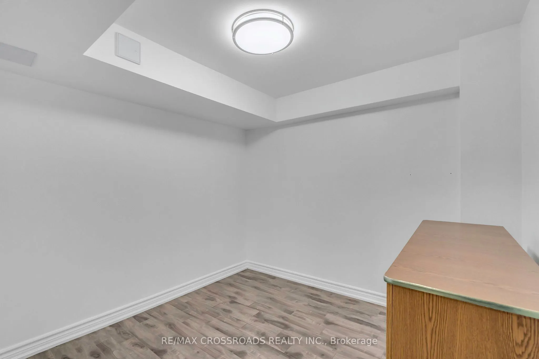 7450 Darcel Avenue, #12