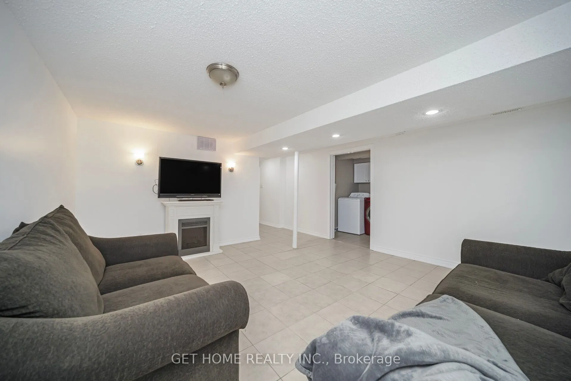3162 Cantelon Crescent