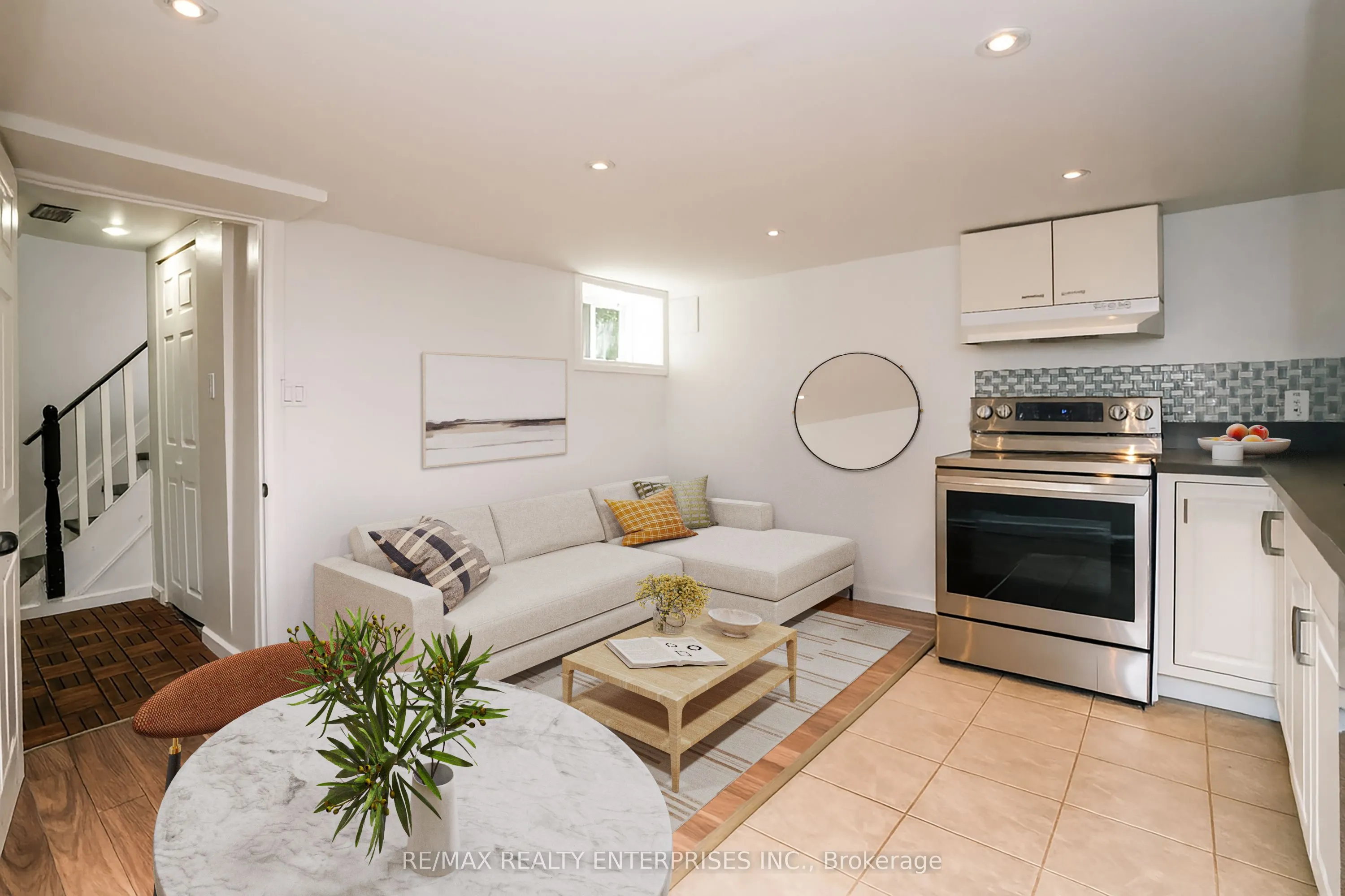 3 Glen Gordon Road, #Lower