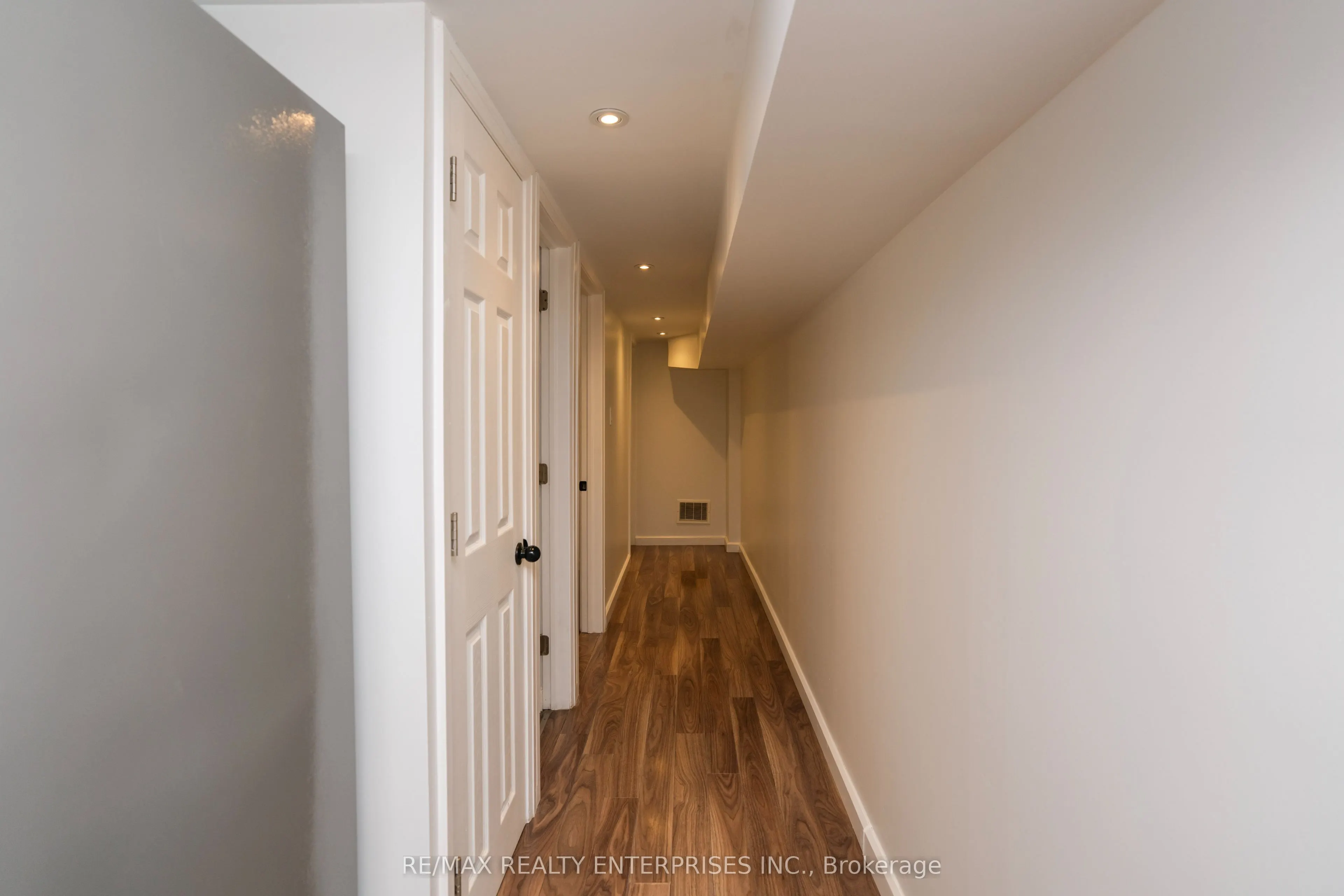 3 Glen Gordon Road, #Lower