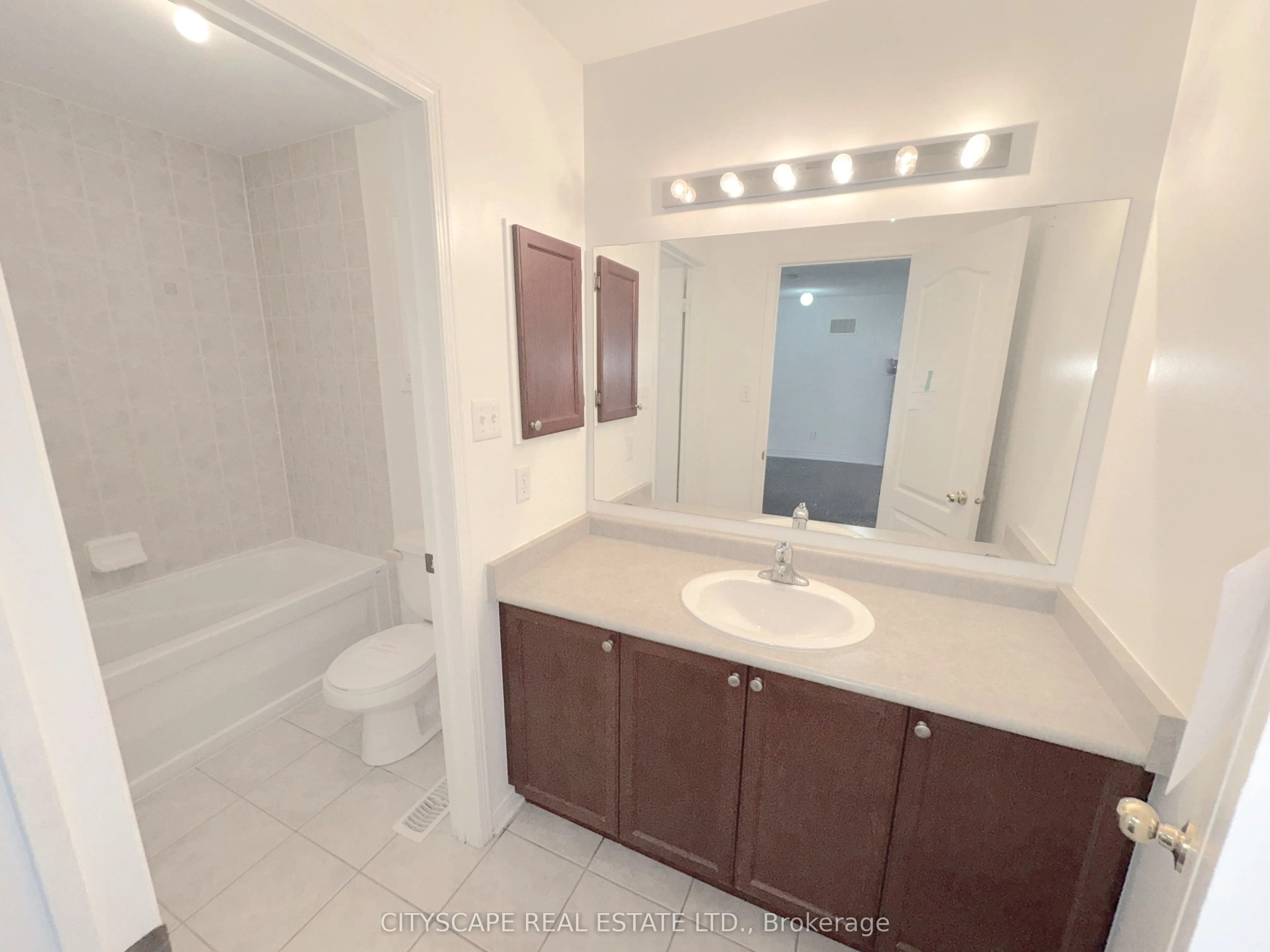 32 Tawnberry Circle