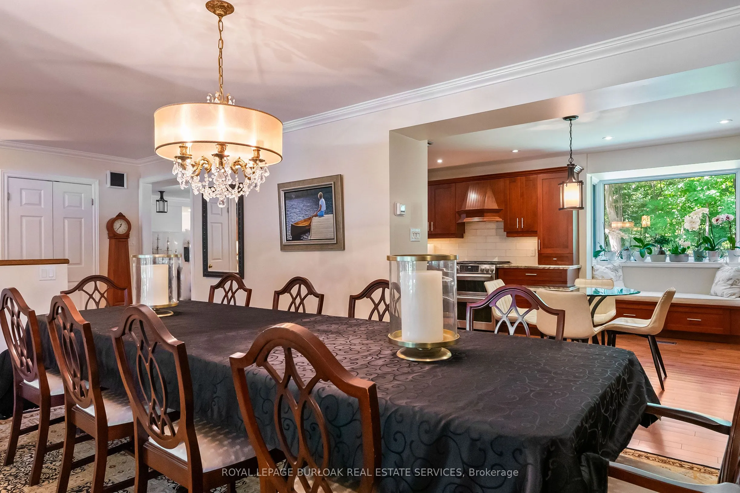 1318 Hillview Crescent