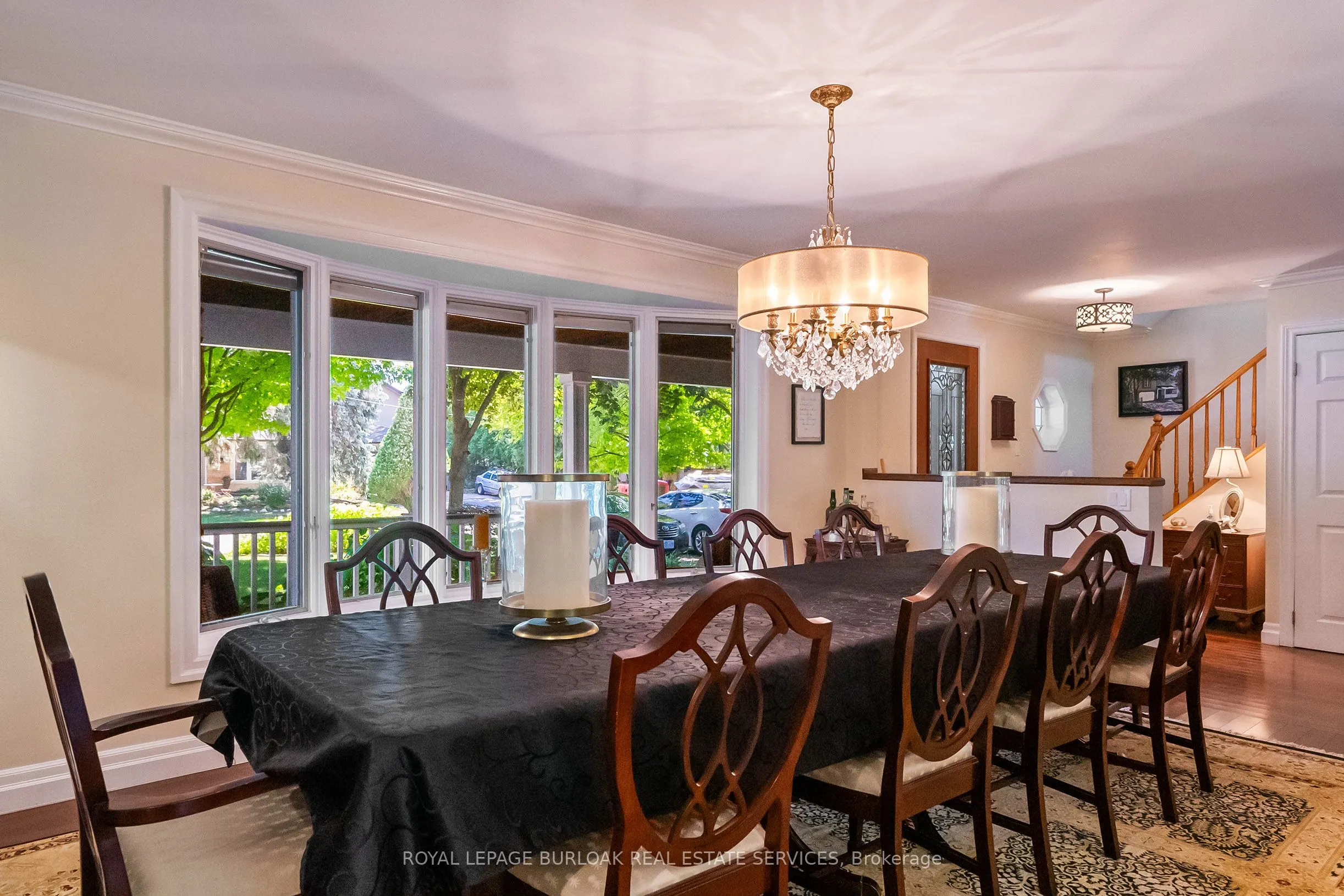 1318 Hillview Crescent