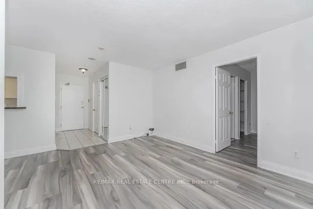 285 Enfield Place, #1207