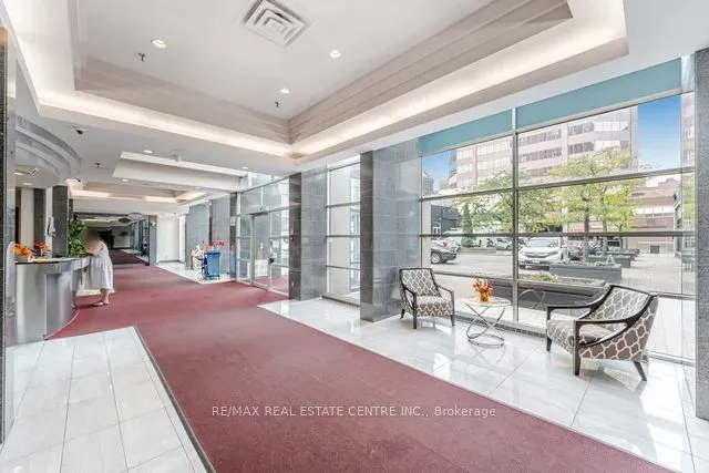 285 Enfield Place, #1207