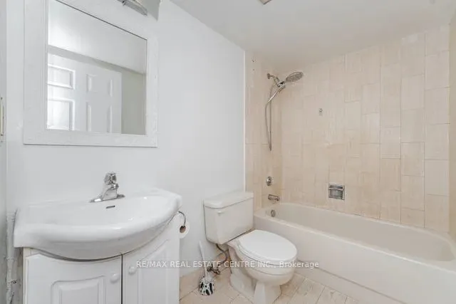 285 Enfield Place, #1207