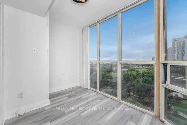 285 Enfield Place, #1207