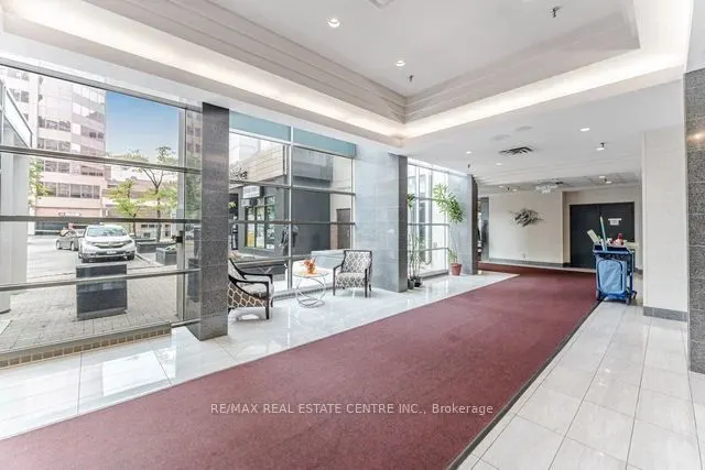 285 Enfield Place, #1207