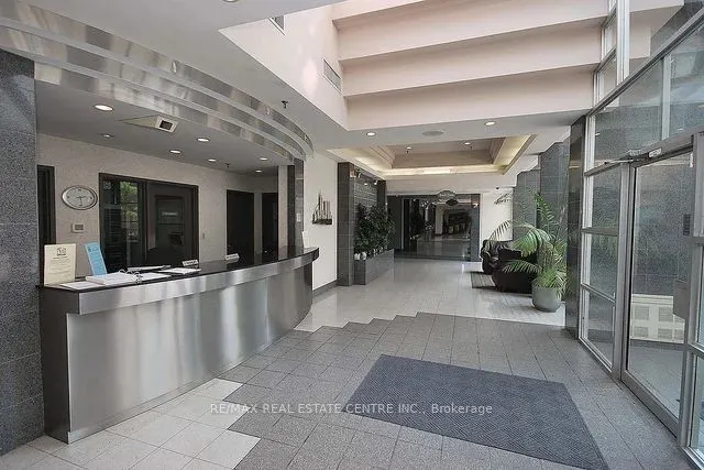285 Enfield Place, #1207
