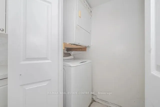 285 Enfield Place, #1207