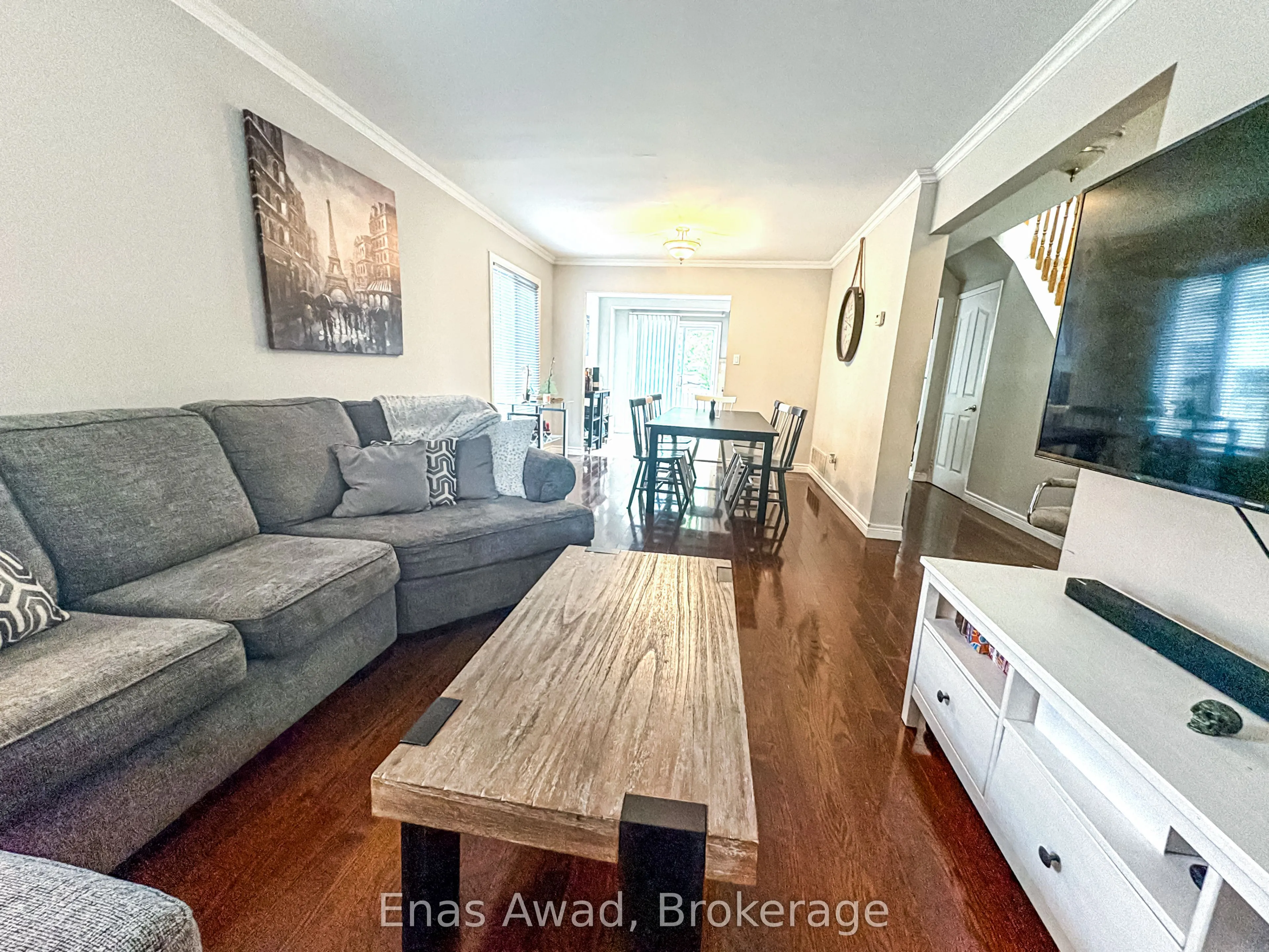 3072 Patrick Crescent