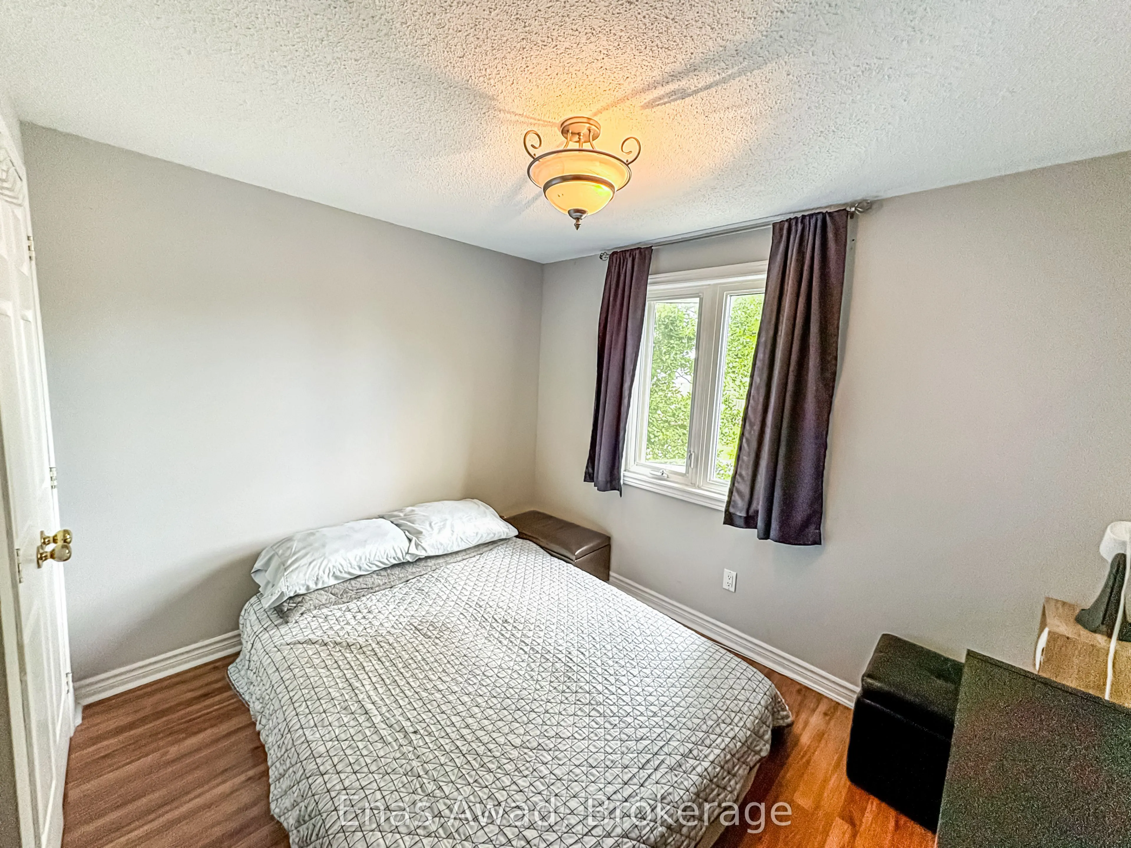 3072 Patrick Crescent