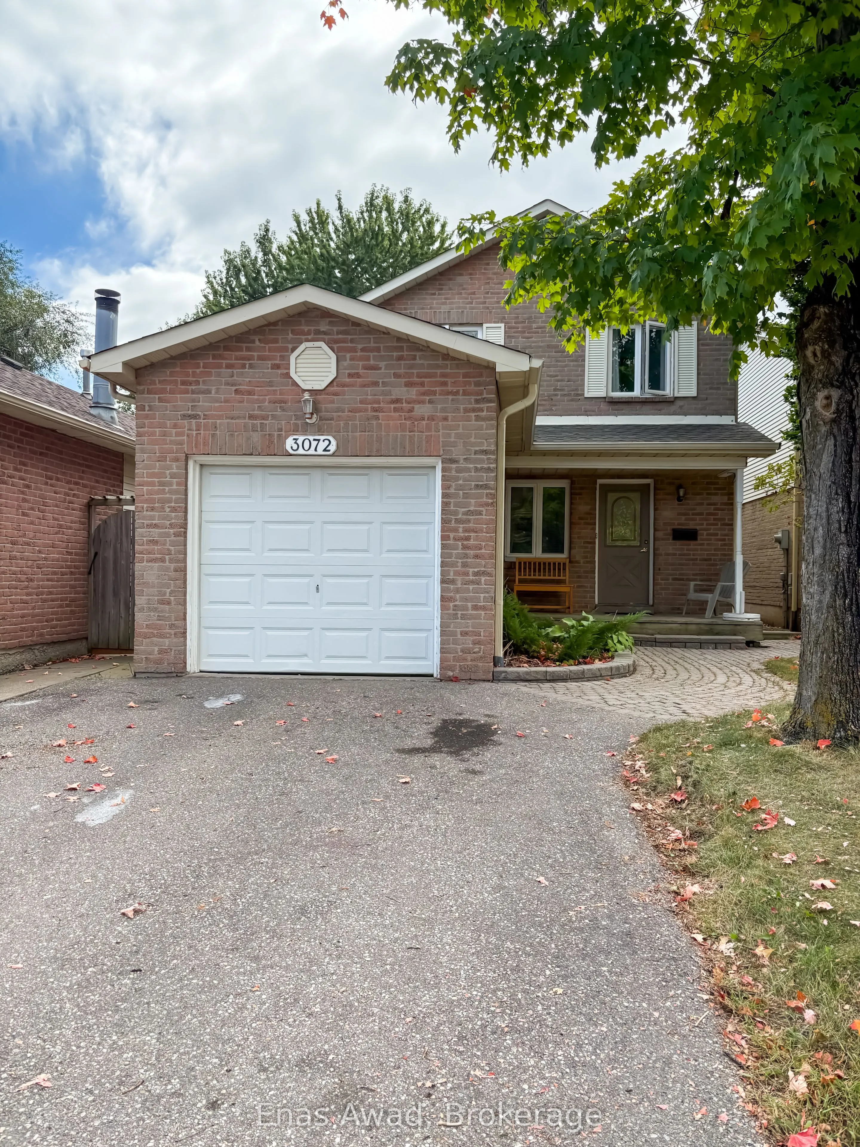 3072 Patrick Crescent