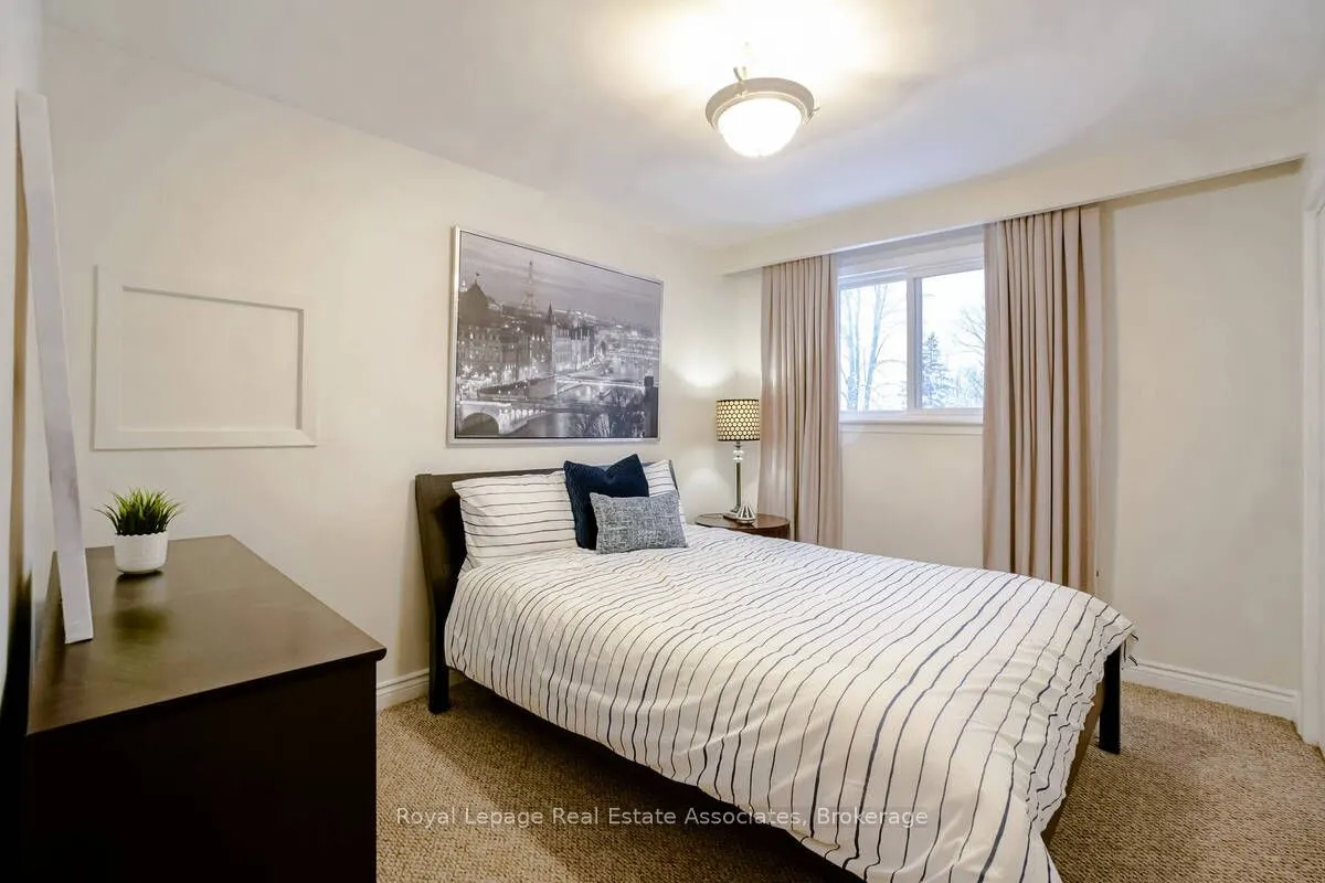 23 Rosemeade Avenue