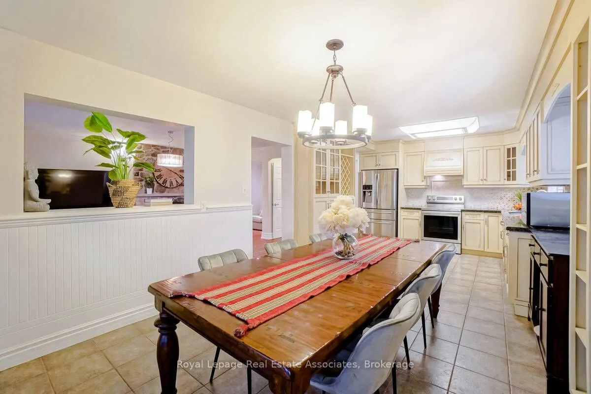 23 Rosemeade Avenue