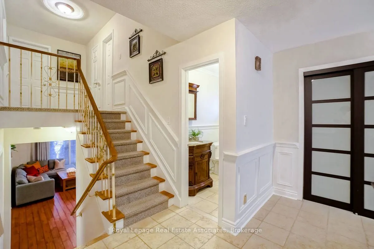 23 Rosemeade Avenue