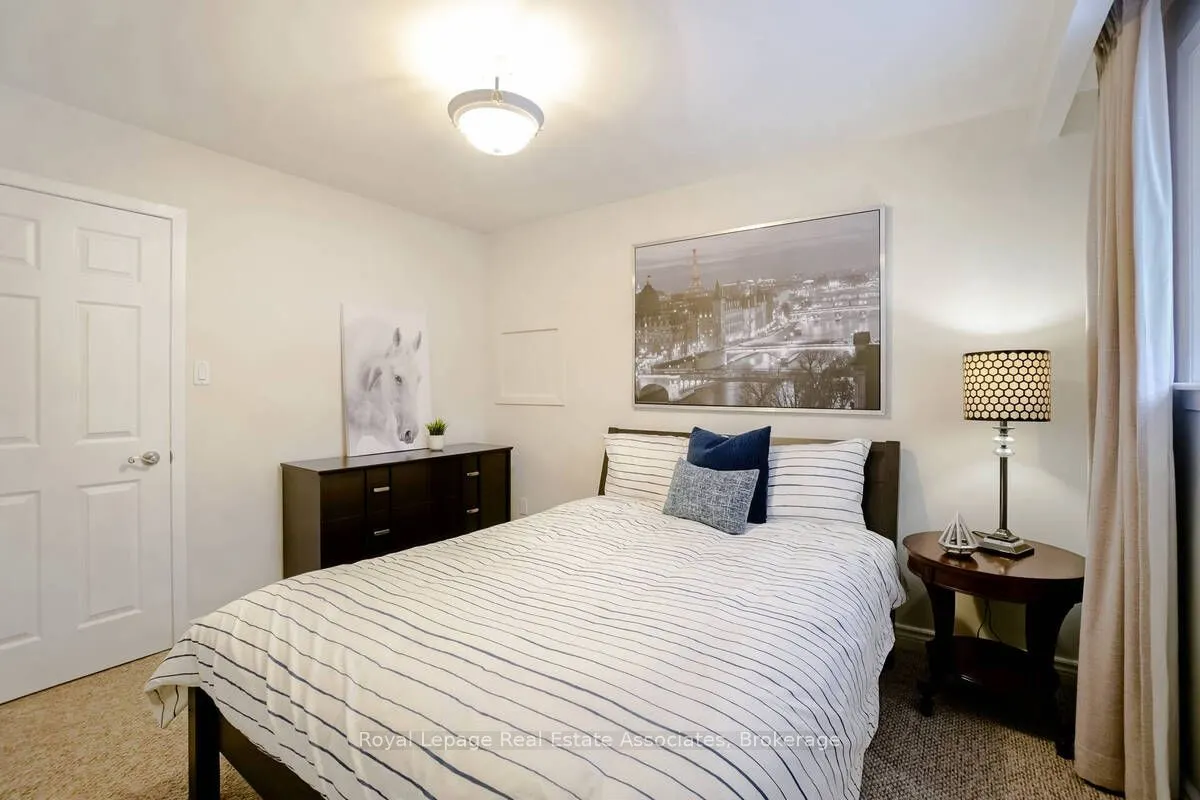 23 Rosemeade Avenue