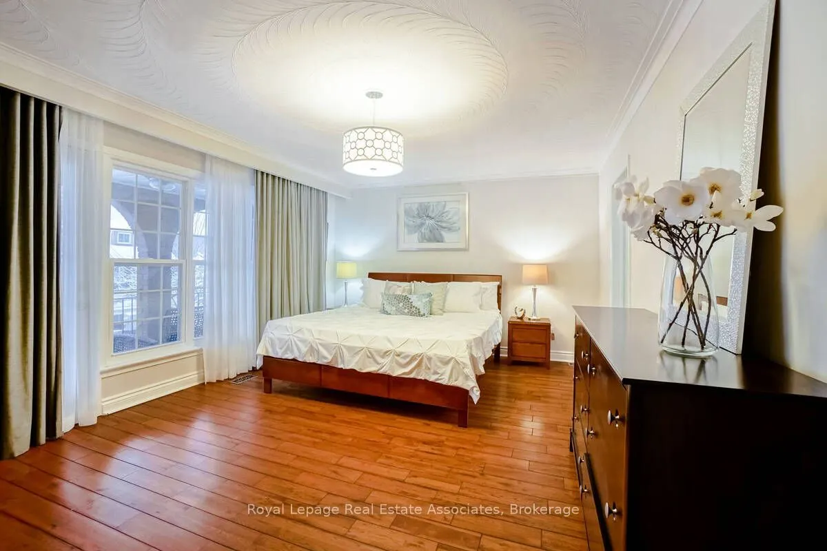 23 Rosemeade Avenue