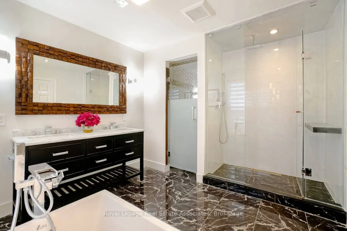 23 Rosemeade Avenue