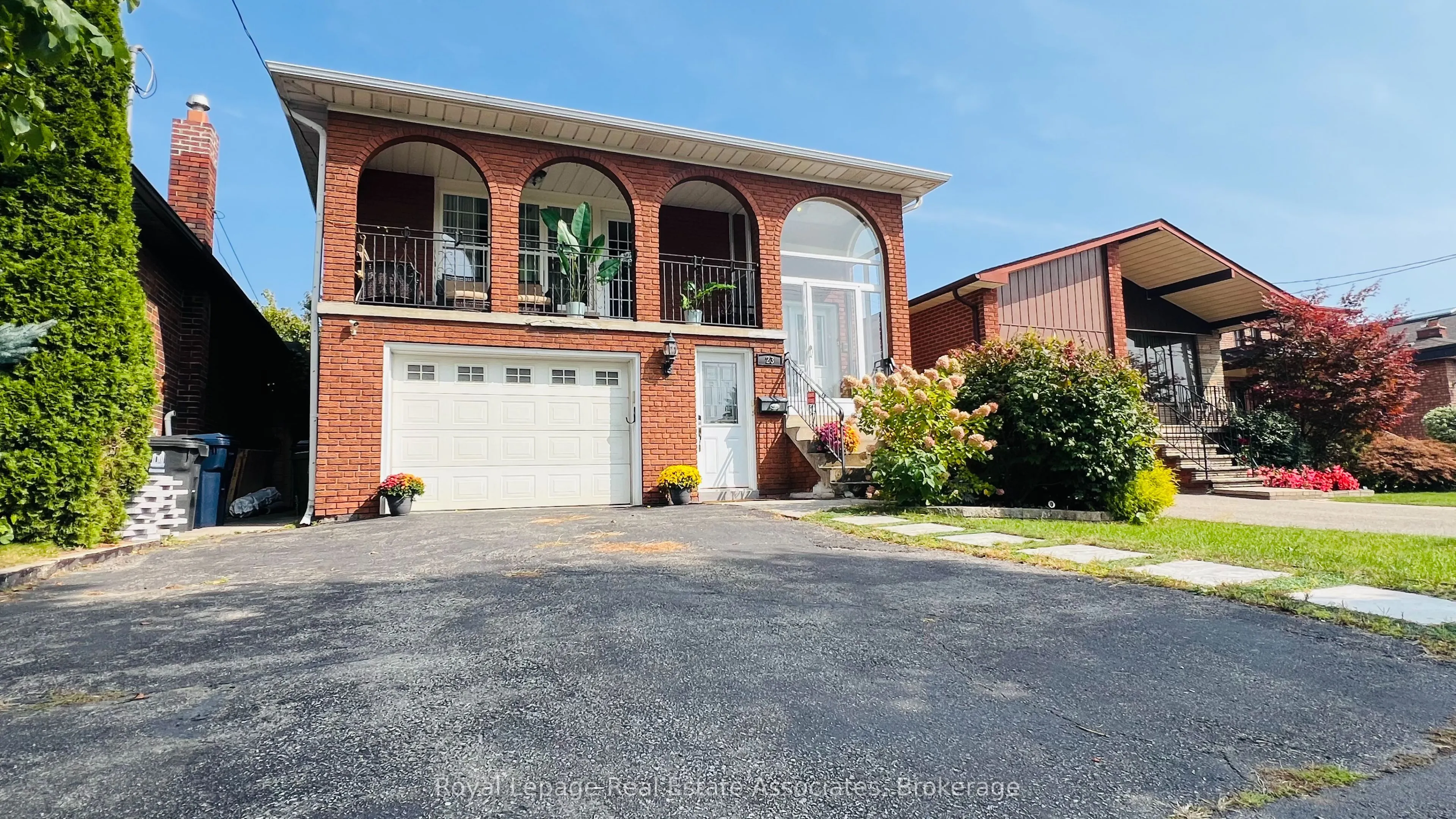 23 Rosemeade Avenue