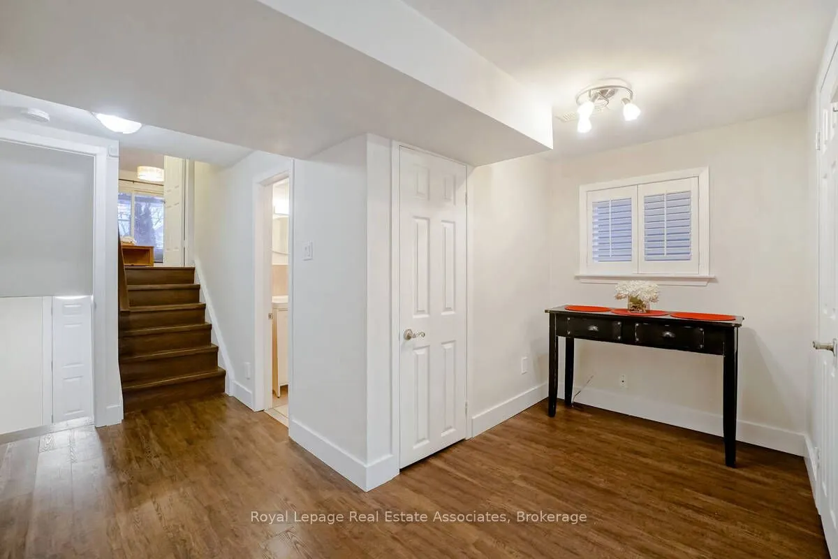 23 Rosemeade Avenue