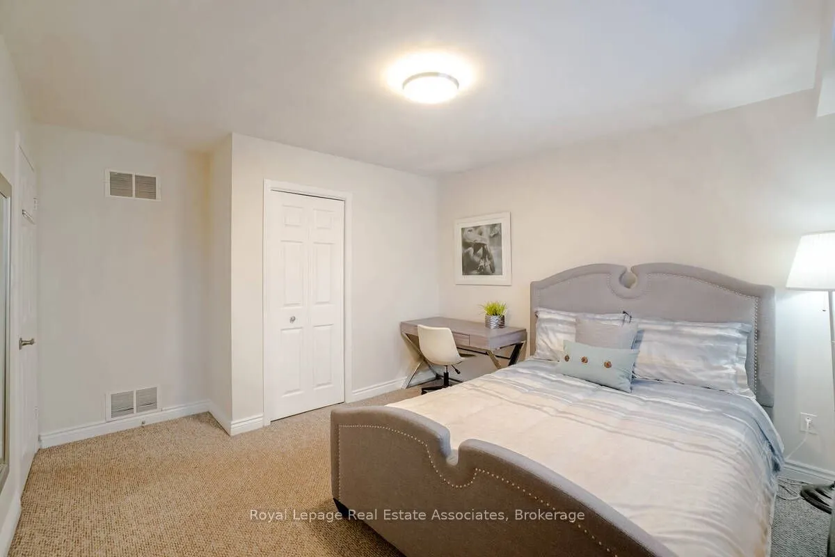 23 Rosemeade Avenue