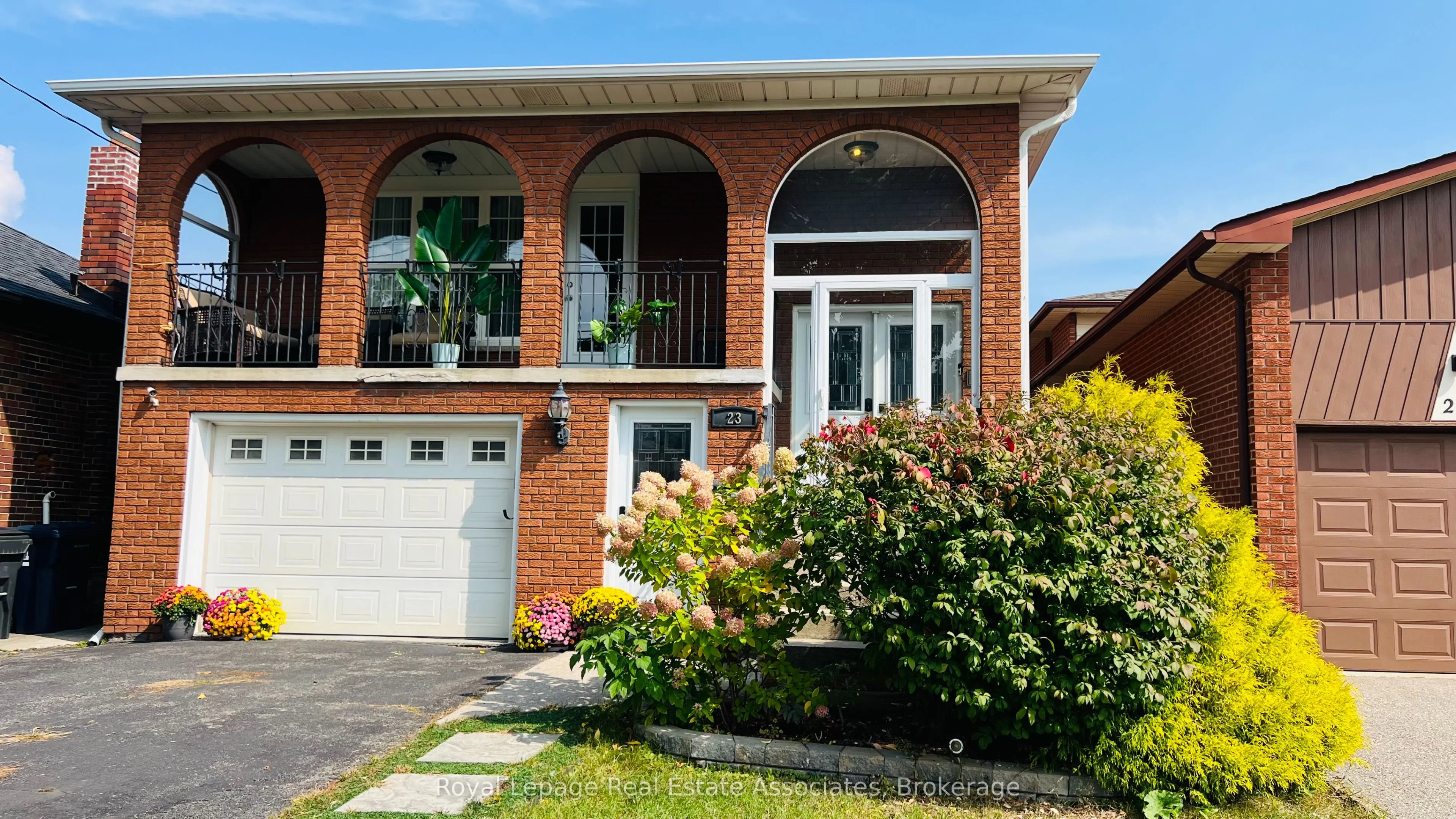 23 Rosemeade Avenue