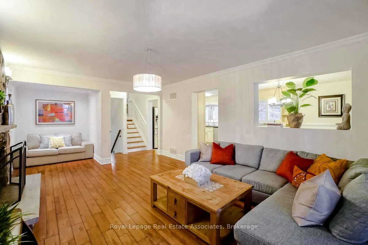 23 Rosemeade Avenue