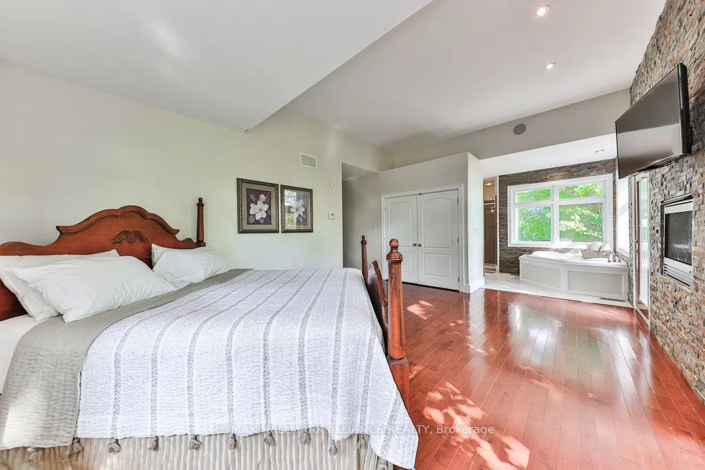 1200 Bronte Road