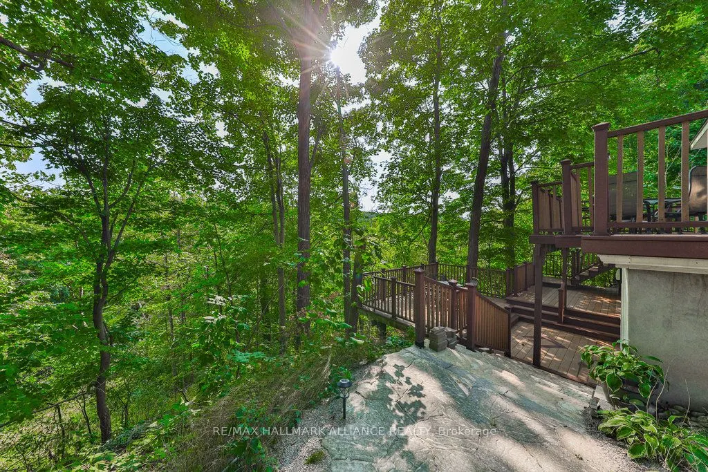 1200 Bronte Road