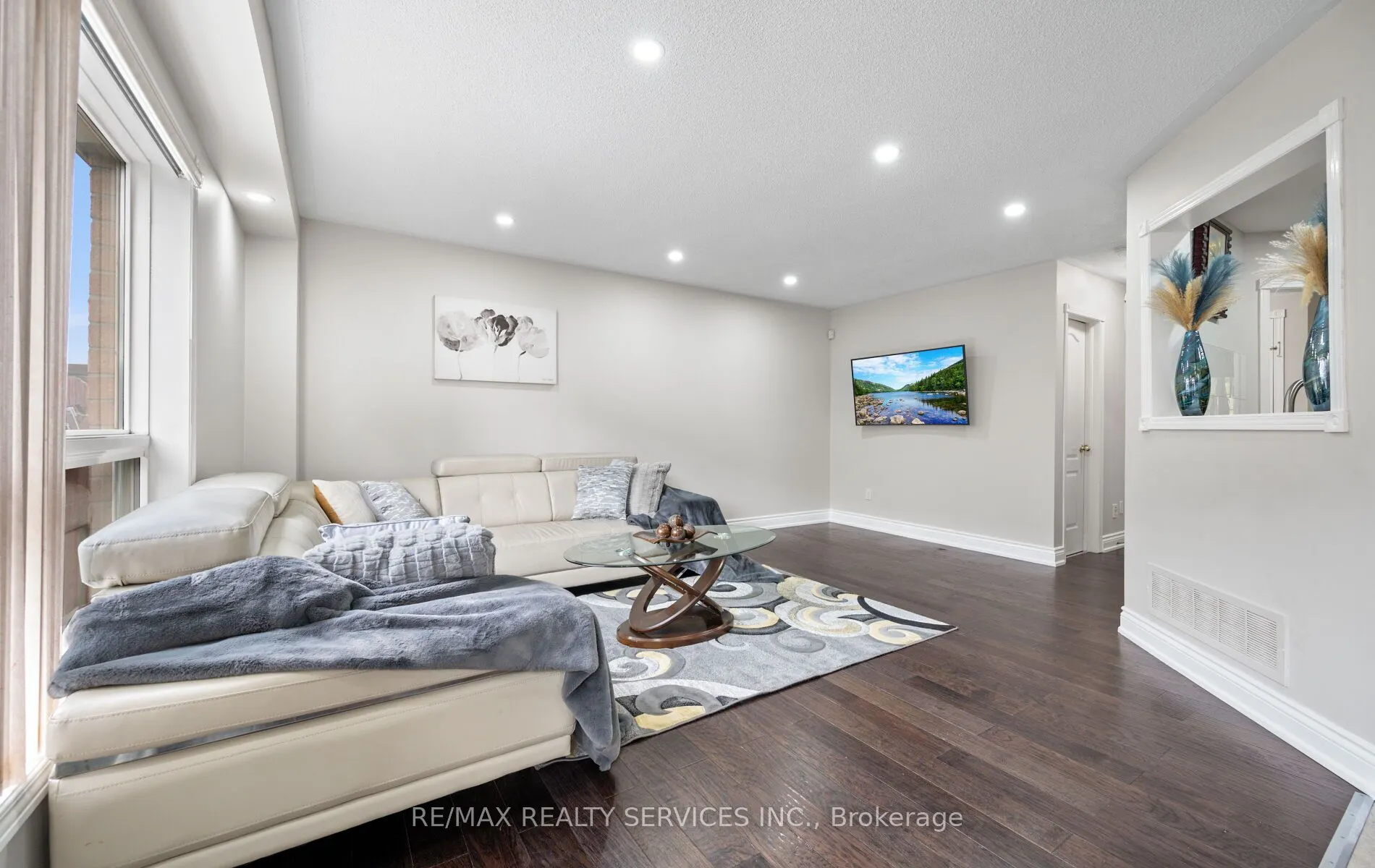 45 Heartleaf Crescent