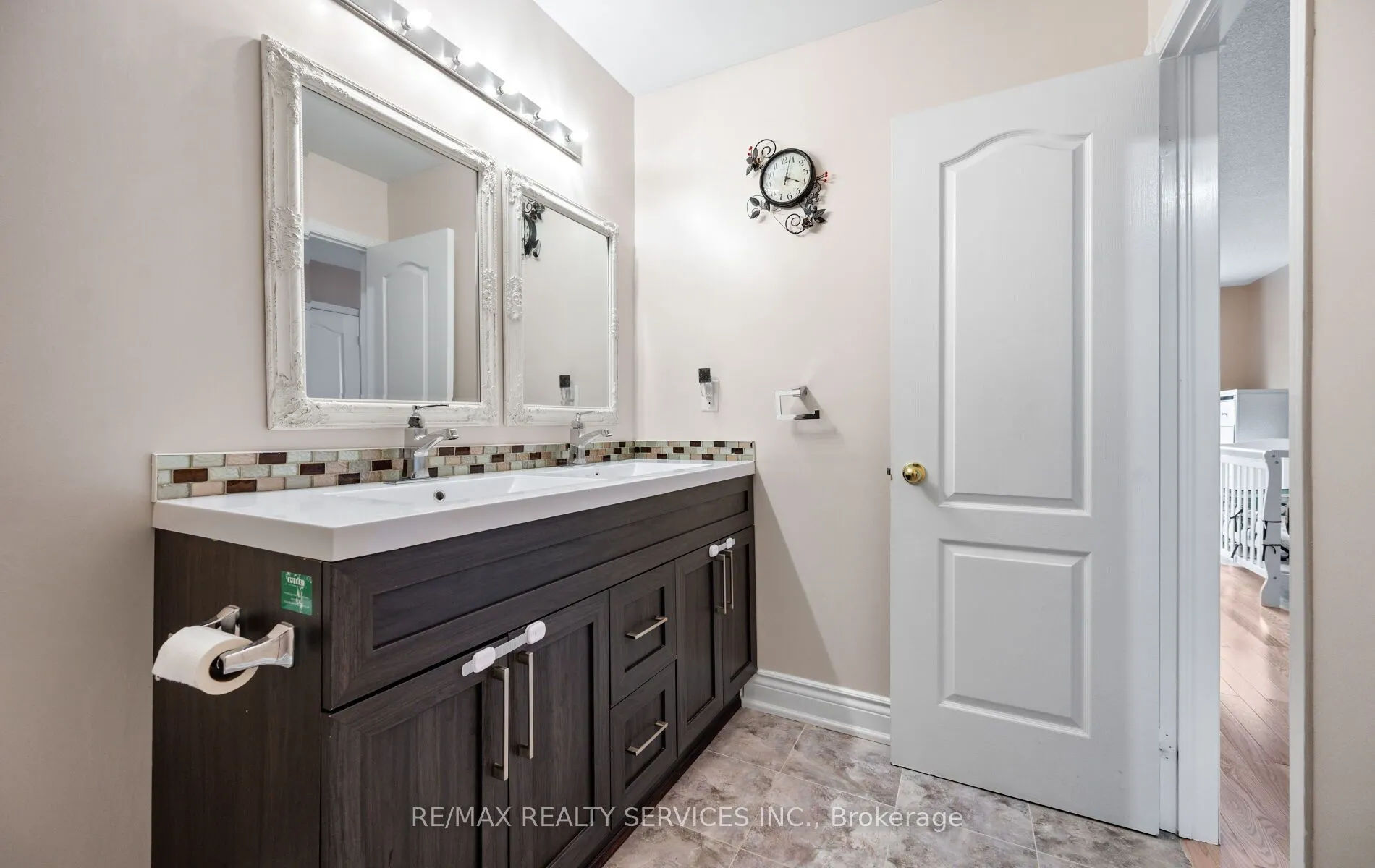 45 Heartleaf Crescent