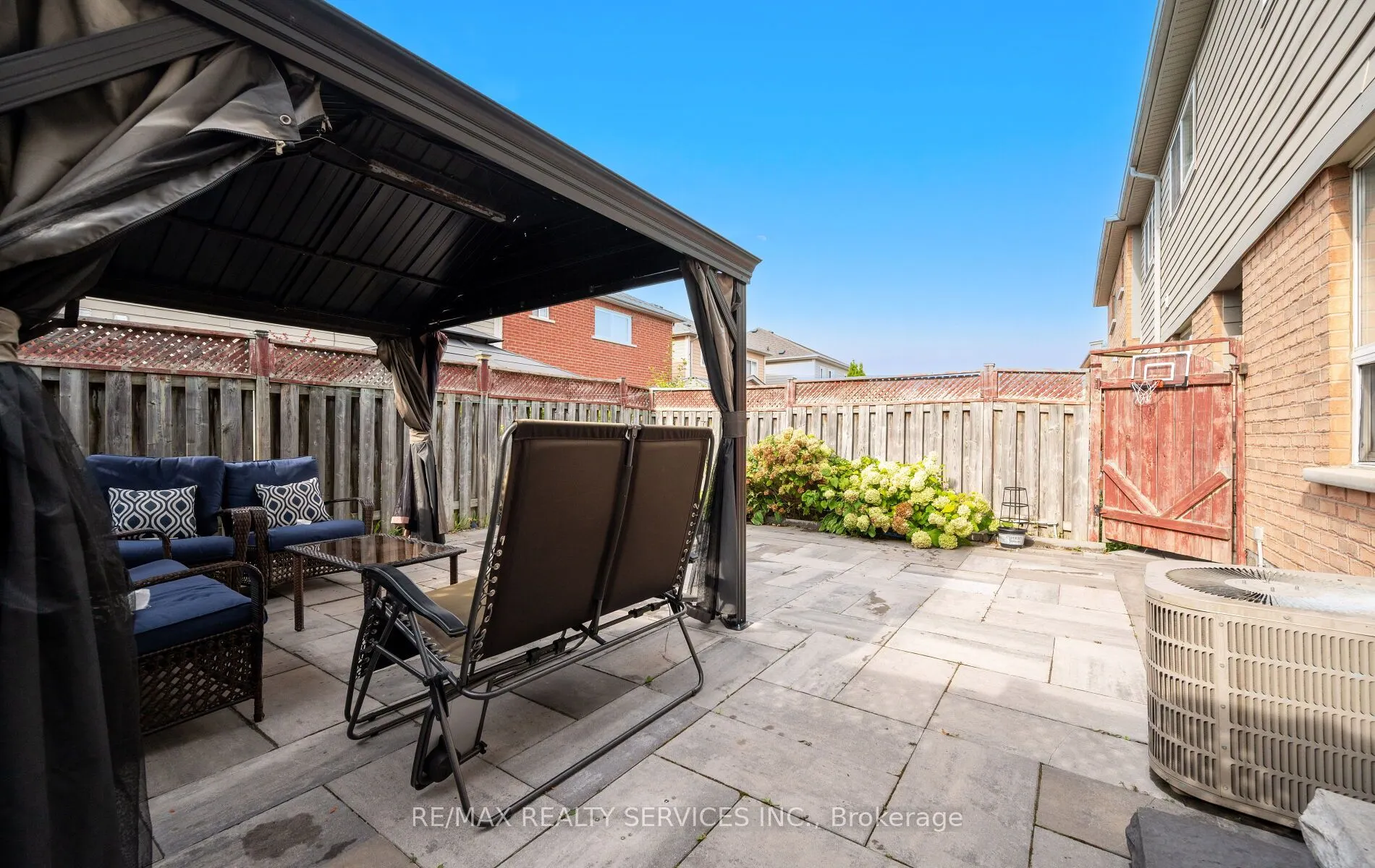 45 Heartleaf Crescent