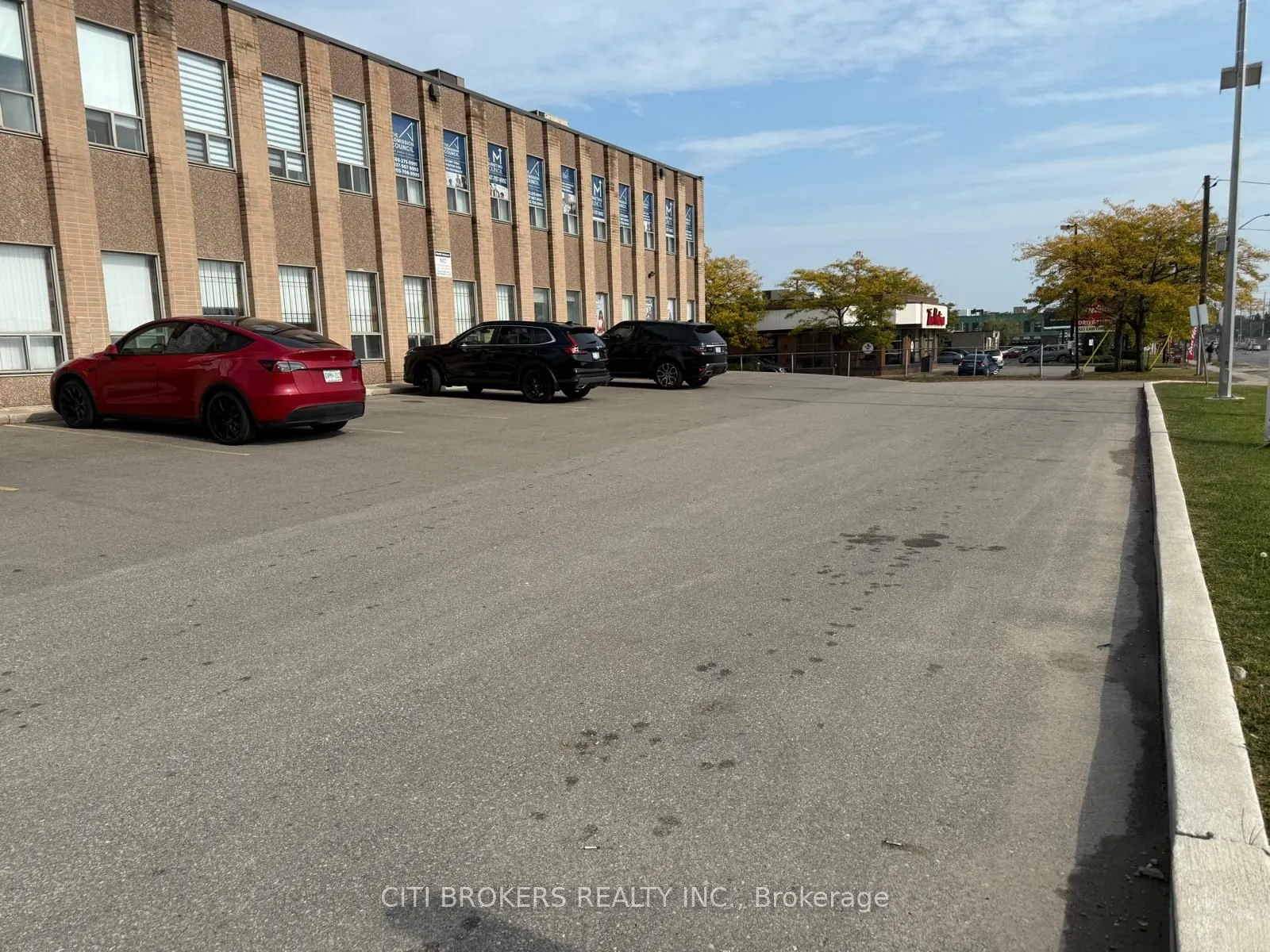 2465 Cawthra Road, #101 (Legal 47L1)